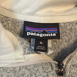 XL Patagonia Pull Over.